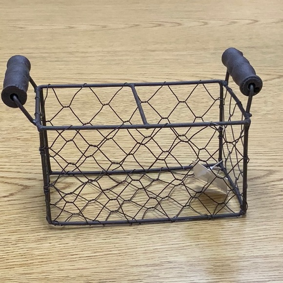 Storage & Organization | Rustic Divided Wire Basket | Poshmark